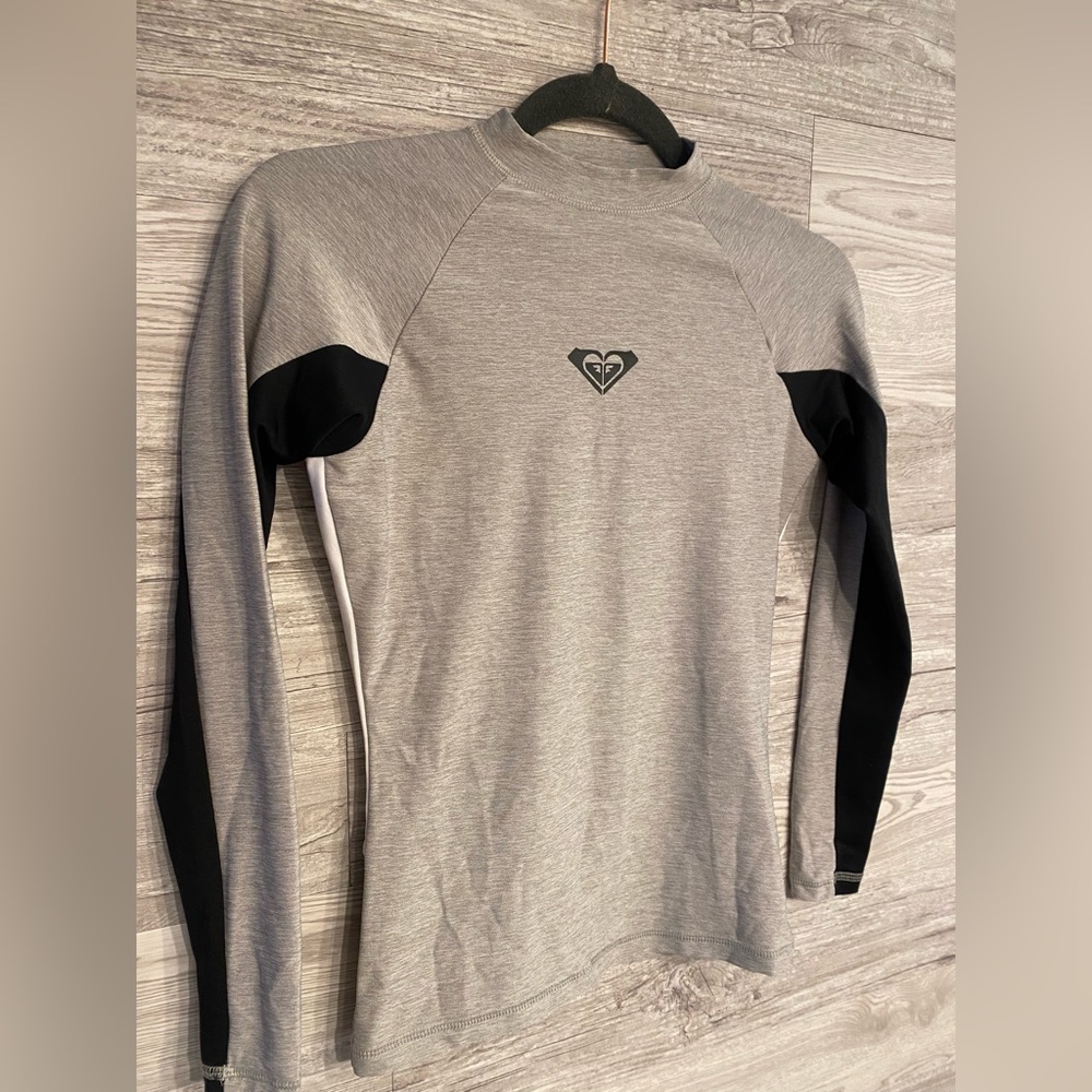 Roxy long sleeve top
